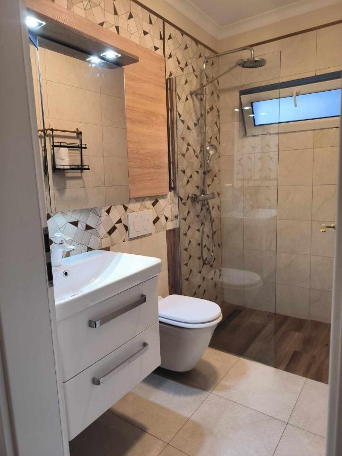 Luxury Airport Retreat Apartment Cluj-Napoca Exterior photo